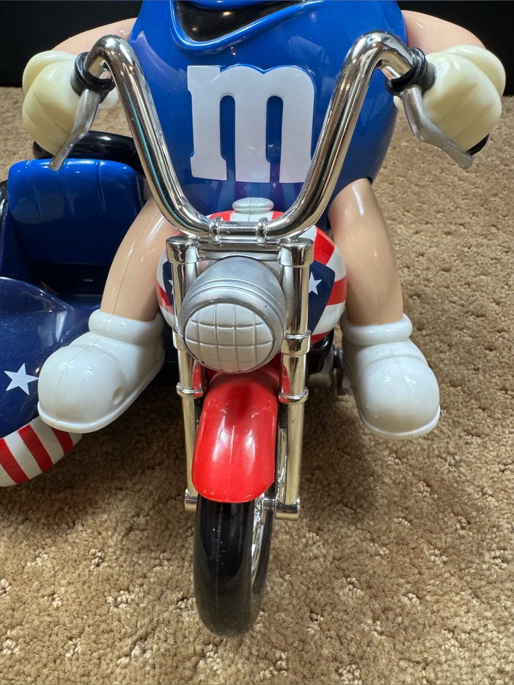 M&M's "Freedom Rider" Motorcycle w/sidecar Candy Dispenser - Picture 6 of 11